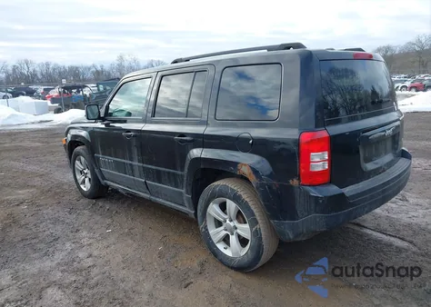 2012 Jeep Patriot Latitude z USA, uszkodzony, nr VIN 1C4NJPFBXCD514911